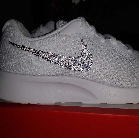 Women's Nike tanjun shoes customized swarvoski - Picture 2 of 3
